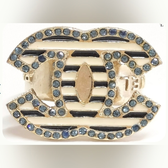 Chanel CC Crystal & Enamel Ring 05A Collection Authentic Vintage Rare - Picture 2 of 9